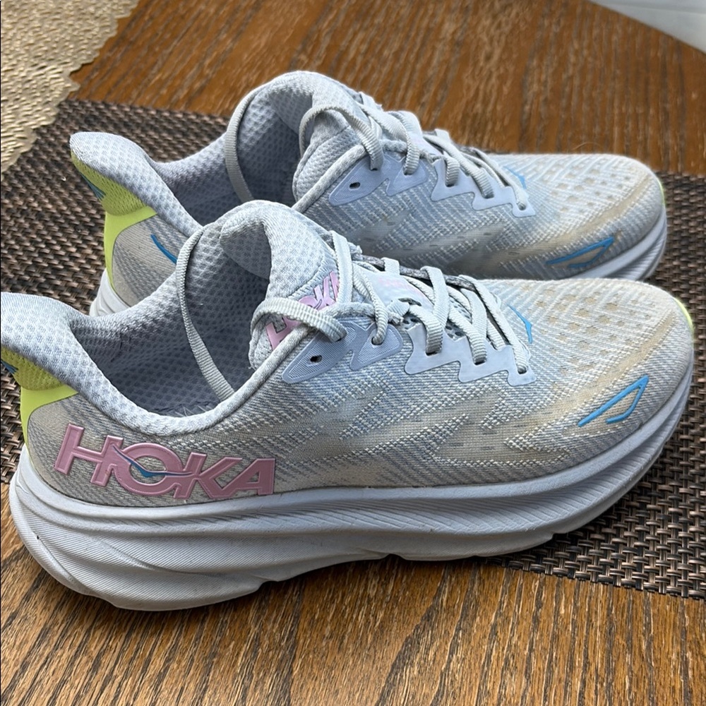 HOKA Clifton 9
